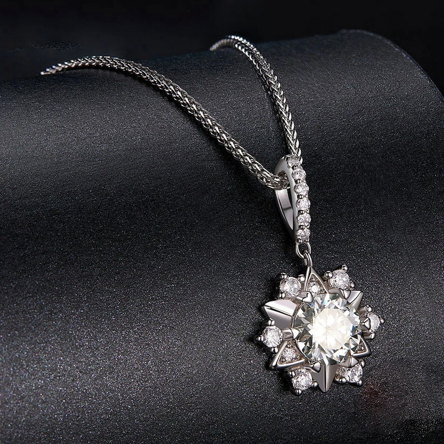 PAHALA Moissanite 1.0CT D Color VVS1 Star Pendant Necklace